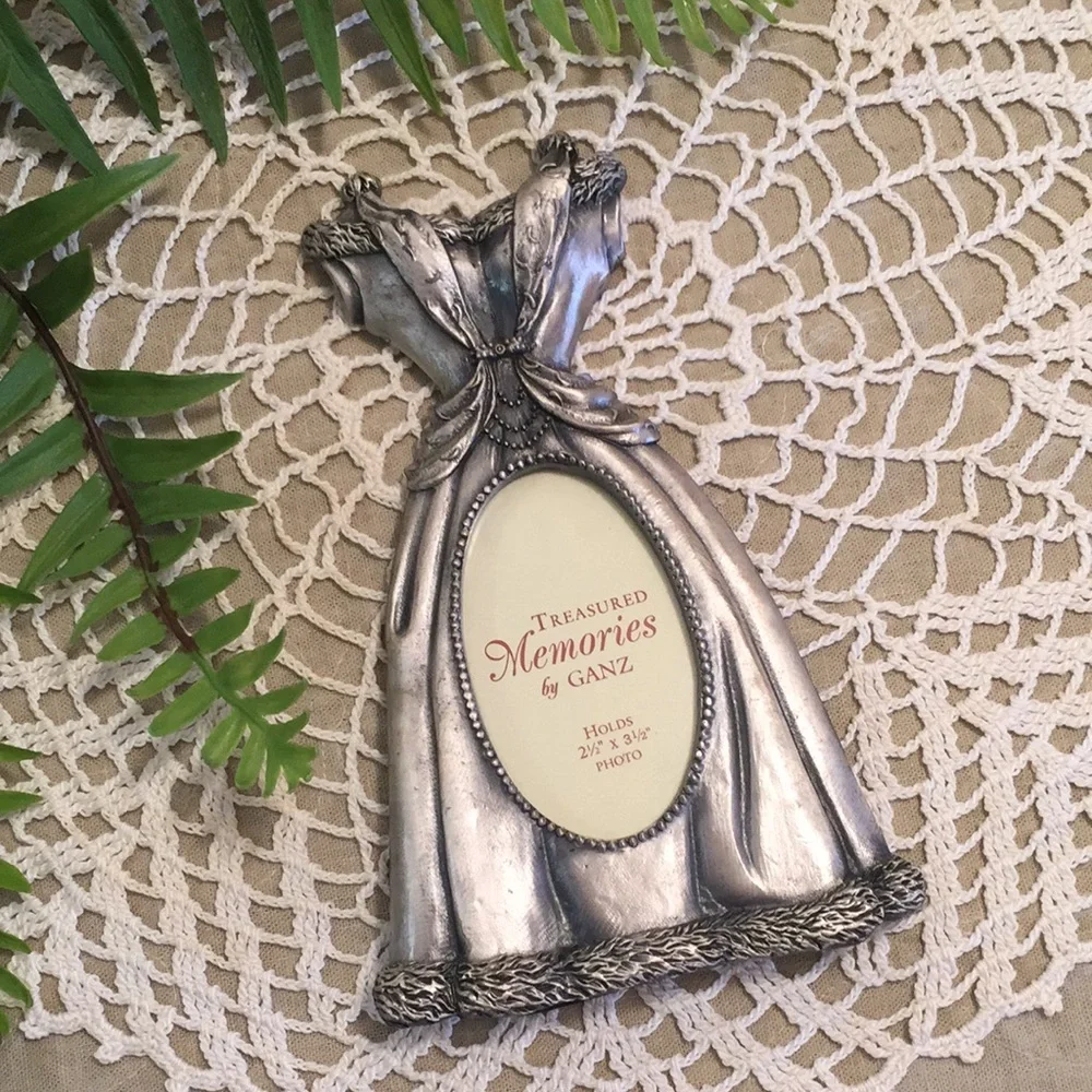 Victorian Style Ballgown Photo Frame Ganz